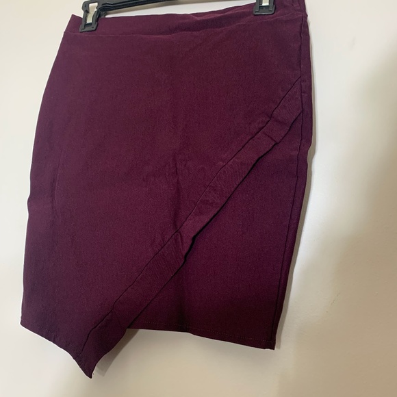 Mini Skirt - Picture 4 of 4